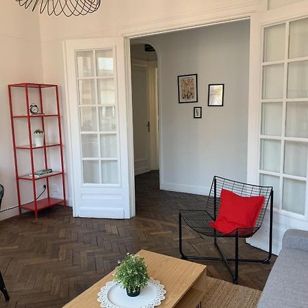 Appartement 2 Chambres Avec Parking, Proche Metro Rijsel Buitenkant foto